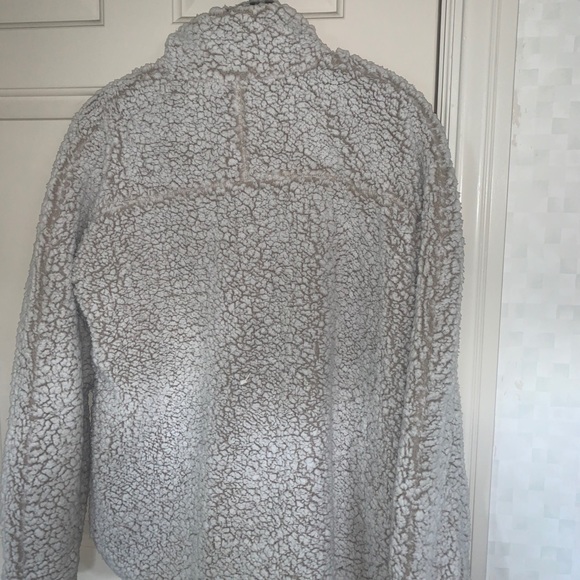 fuzzy jacket - Picture 3 of 3